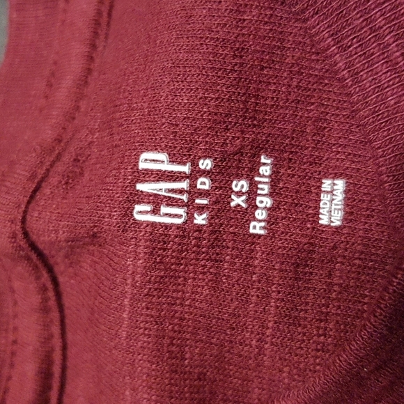 Gap boys size 4 or xs burgundy long sleeve shirt NEW - Picture 3 of 4